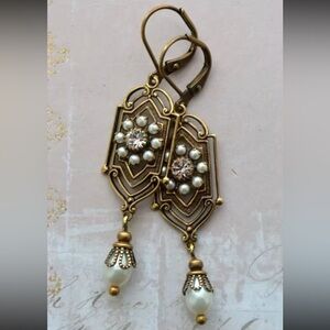Marquis Ethnic Vintage Pearl Bronze Brushed Earrings